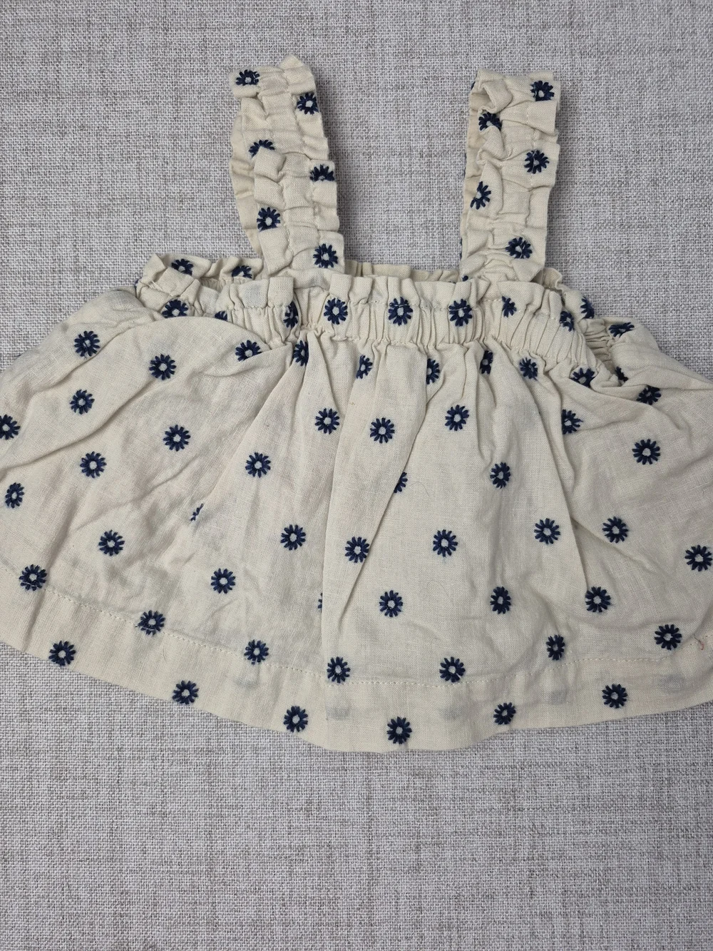 babyGAP Embroidered Floral Linen Blend Top & Diaper Cover Set 3-6M
